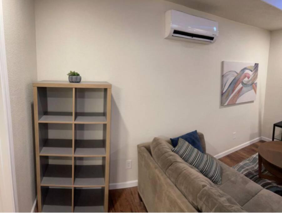 Brand New 2Br Cute Blue Led In North Fresno Daire Dış mekan fotoğraf