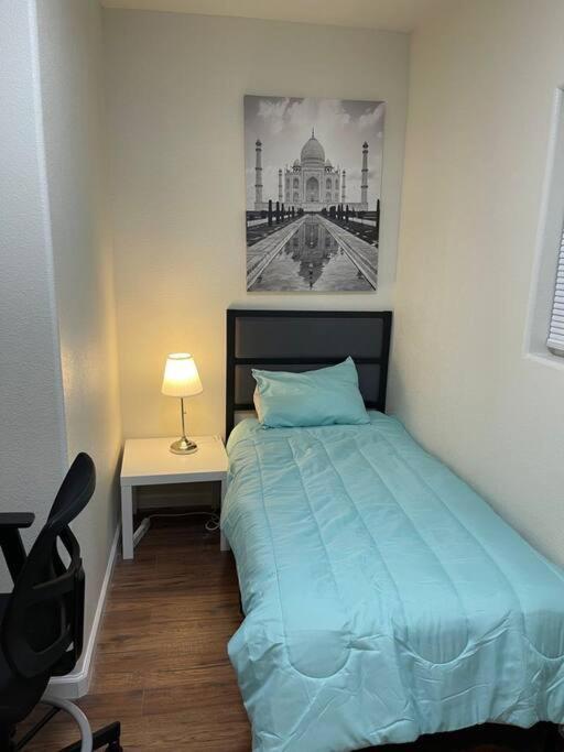 Brand New 2Br Cute Blue Led In North Fresno Daire Dış mekan fotoğraf